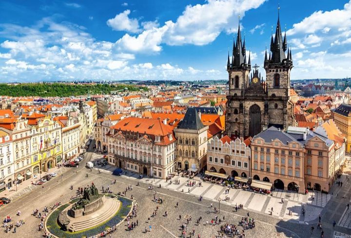 Староміська площа в Празі